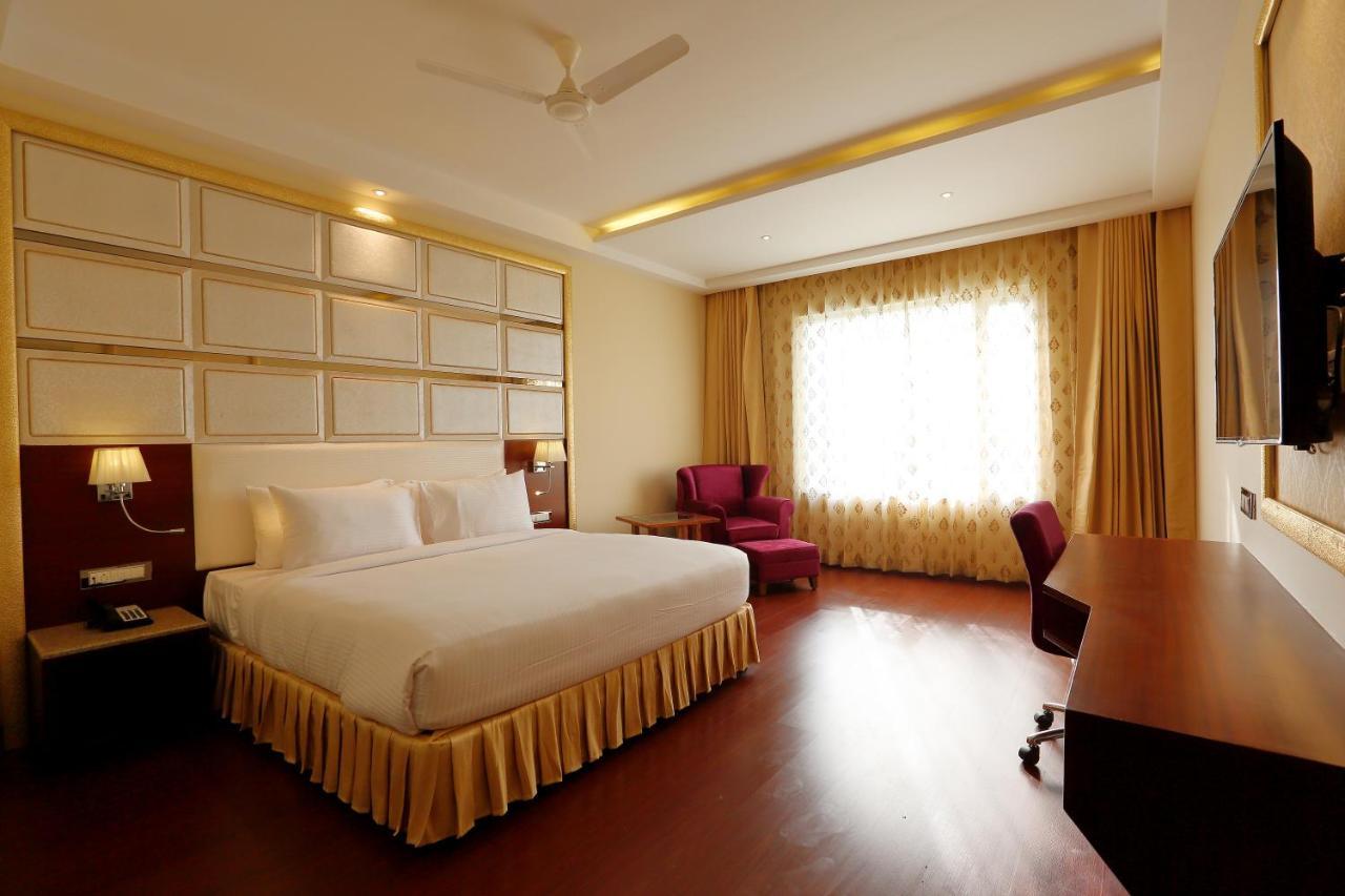 Hotel Kasturi Orchid Pāl Buitenkant foto