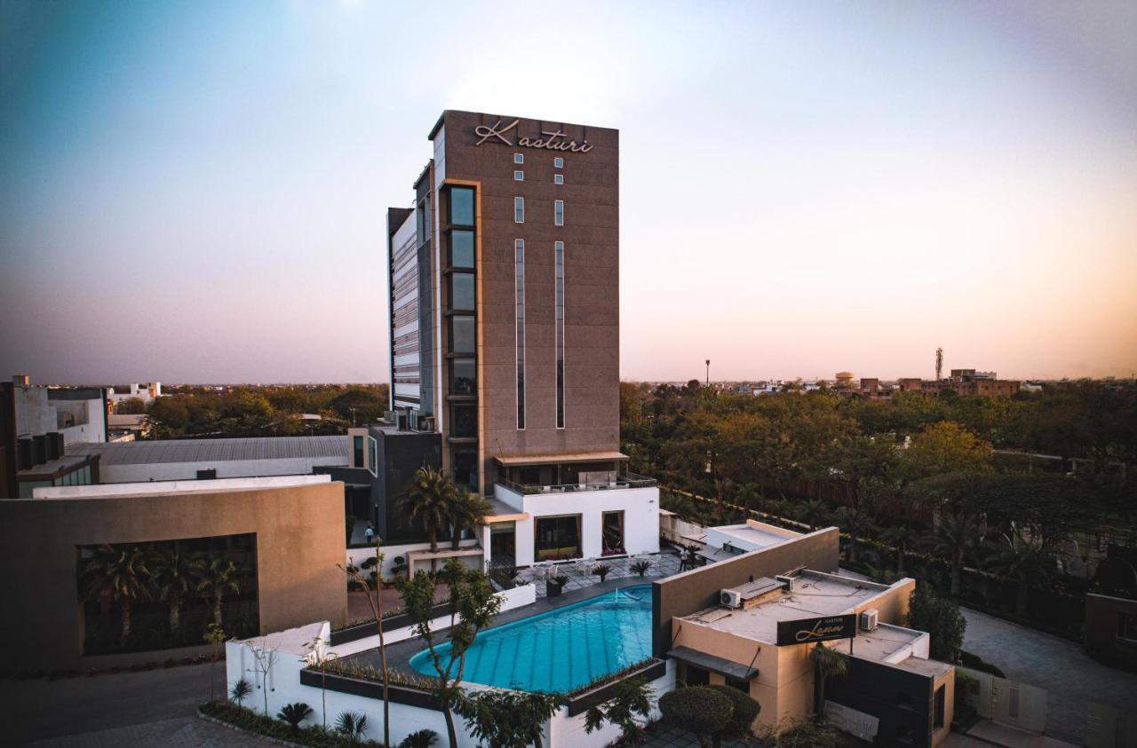 Hotel Kasturi Orchid Pāl Buitenkant foto