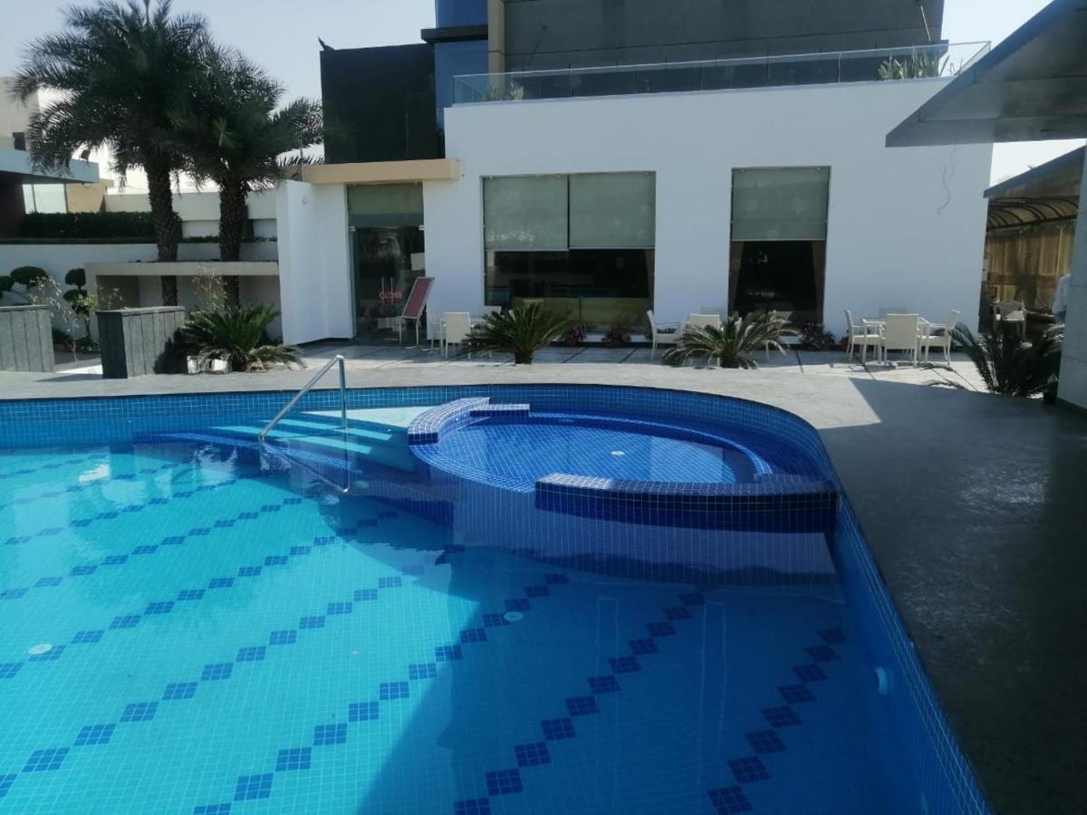 Hotel Kasturi Orchid Pāl Buitenkant foto