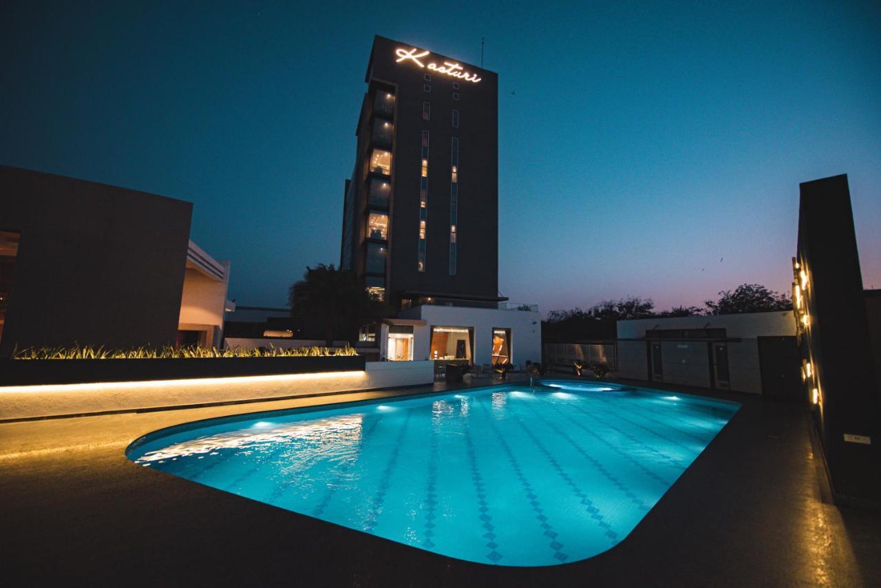 Hotel Kasturi Orchid Pāl Buitenkant foto