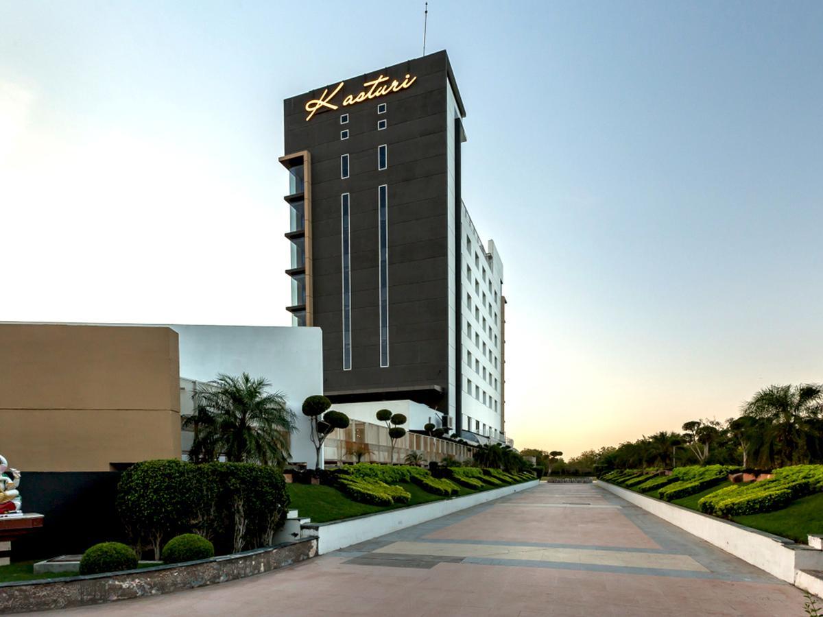 Hotel Kasturi Orchid Pāl Buitenkant foto