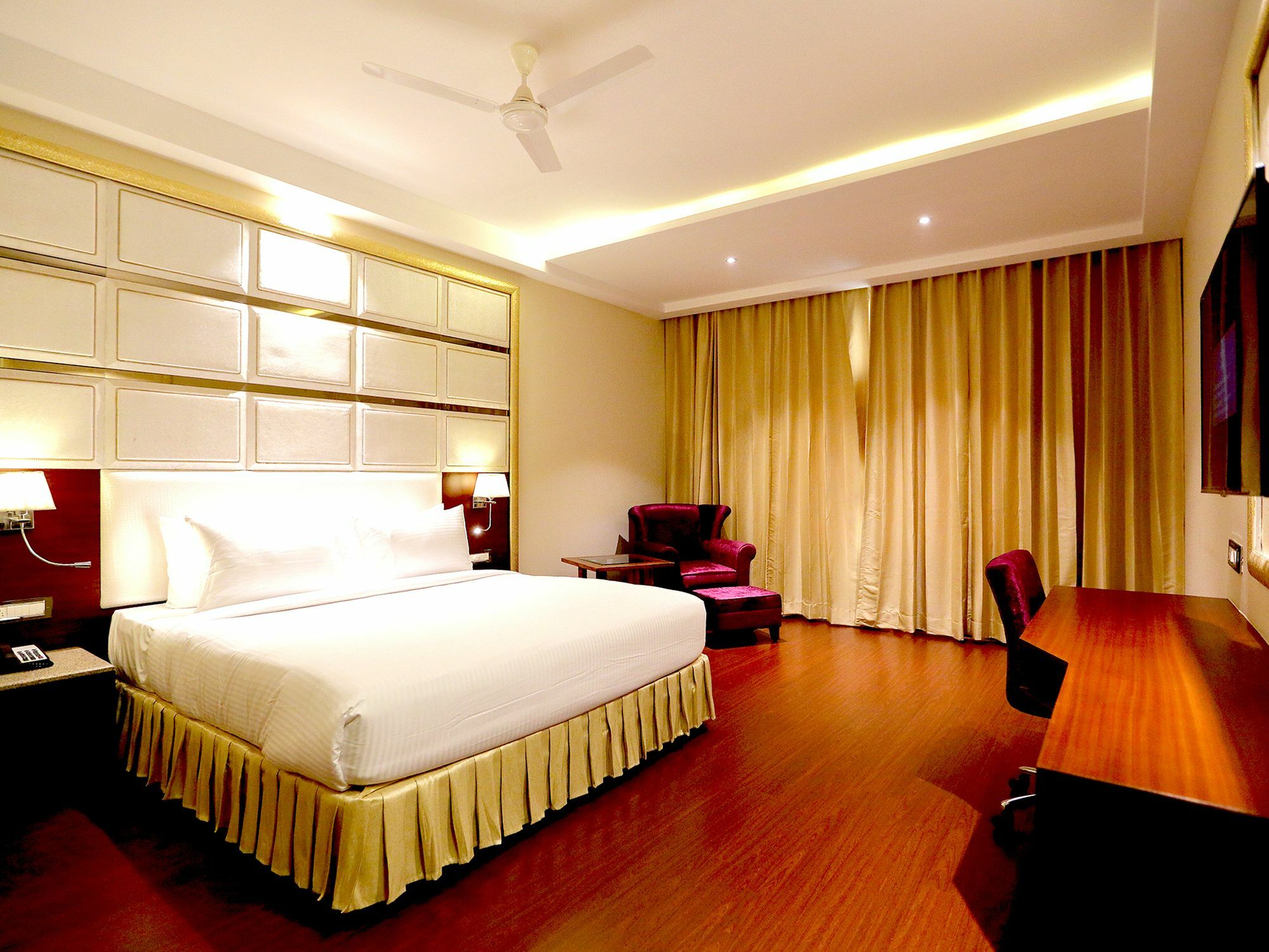 Hotel Kasturi Orchid Pāl Buitenkant foto