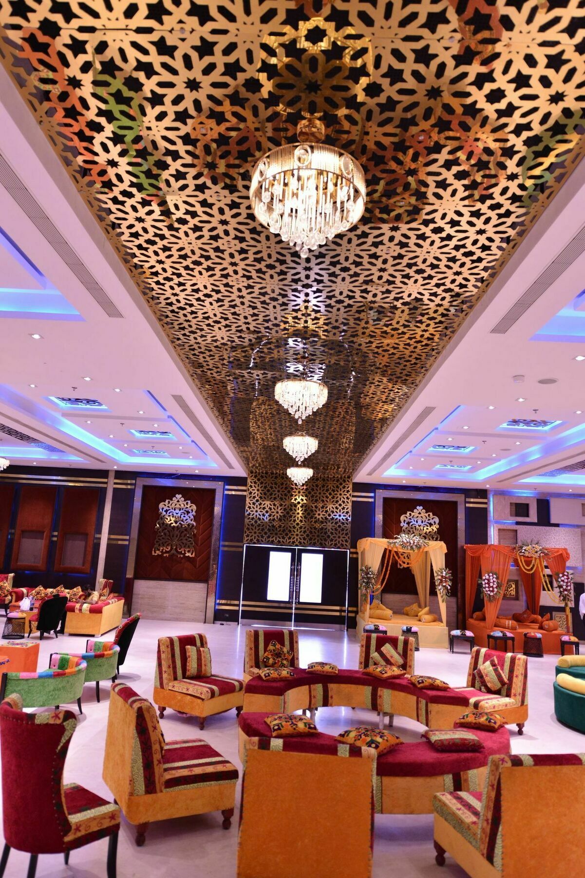 Hotel Kasturi Orchid Pāl Buitenkant foto